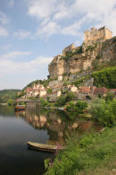 06-7580 The Fortifications at Beyenac-et-Cazenac Above the Dordogne River, France